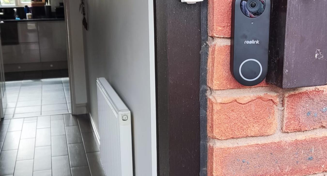 Reolink cameras & video door bell installation in Woolstone, Southampton